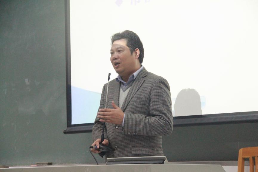 伟德国际1946源于英国教学副经理陈金诗讲话